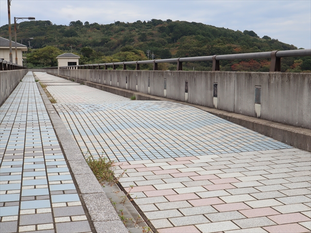 山口6 見島ダム②(天端~ダム湖散策編) - ダムのほそ道