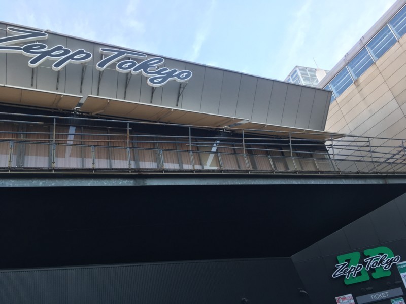 【希少品】B’z PREMIUM LIVE  セブン・イレブン presents 希少品】B'z PREMIUM LIVE セブン・イレブン presents - メルカリ