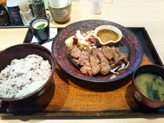 f:id:nonamed:20171018172022j:plain f:id:nonamed:20171018172022j:plain