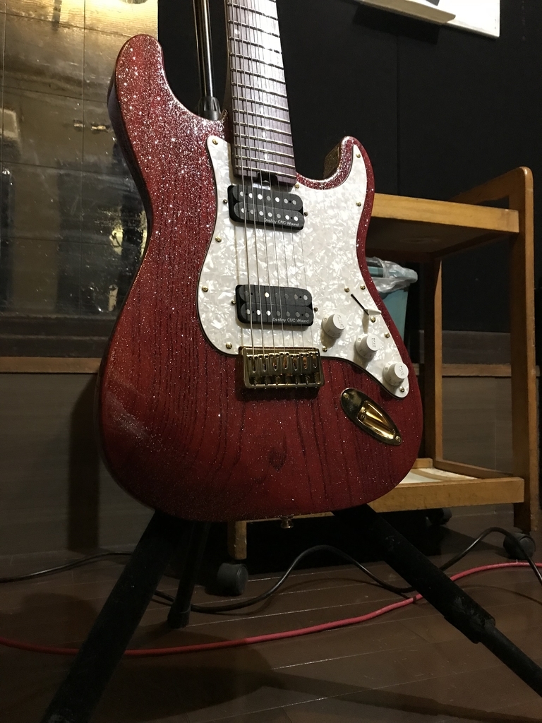 Penguin Custom Guitar Parts様の手を借りてInyen Vinaでオーダーした