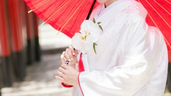和装婚 神前式は衣装で華やかな結婚式に 新郎 新婦の衣装の選び方をご紹介 日本 ベトナム国際結婚の説明書