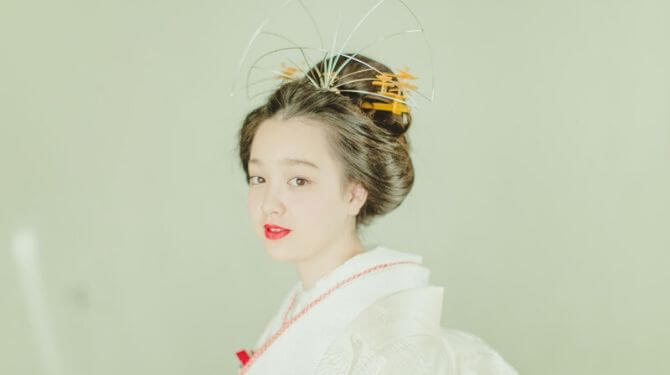 最新のかわいい白無垢ヘアコーデ６選 白無垢 神前式の花嫁さん必見 日本 ベトナム国際結婚の説明書