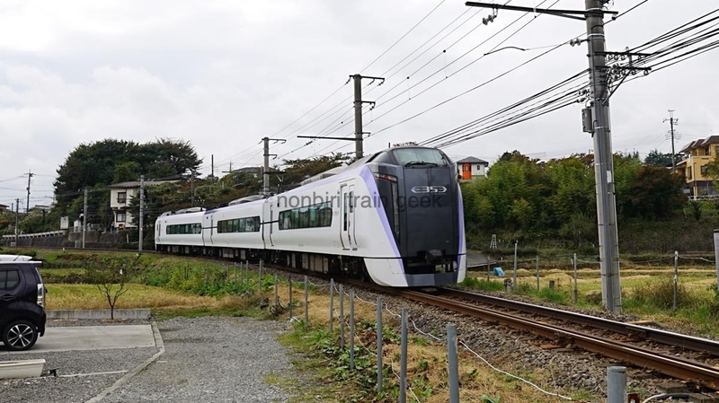 富士急行線の列車を撮影する 1000系 6000系 90周年記念電車