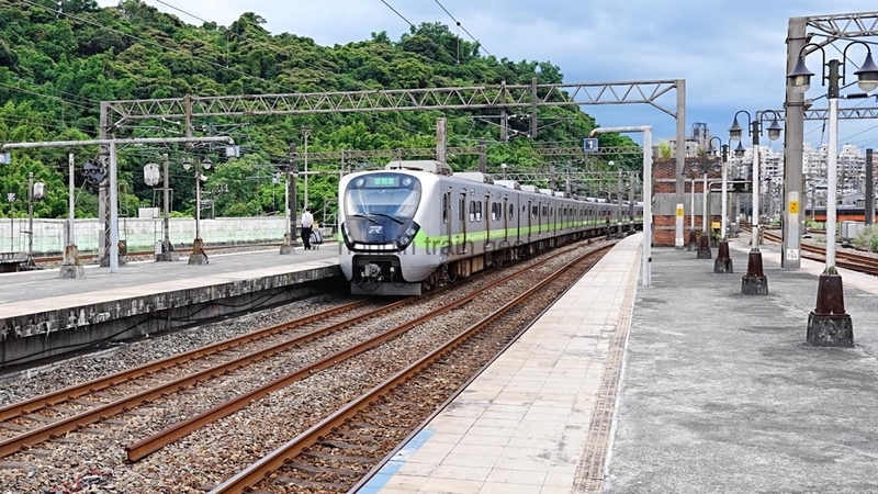 台湾鉄道 台鉄 枕木 検査印 戦後 1950 台鐵 台湾限定 台湾鉄道 台鉄 枕木 検査印 戦後 1950 台鐵 台湾限定
