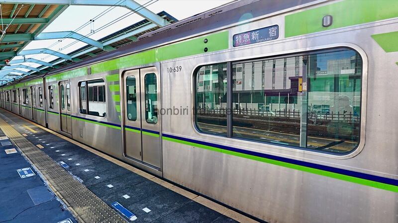 都営10-300形 特急運用（新宿・橋本行き） 9000系 9731編成