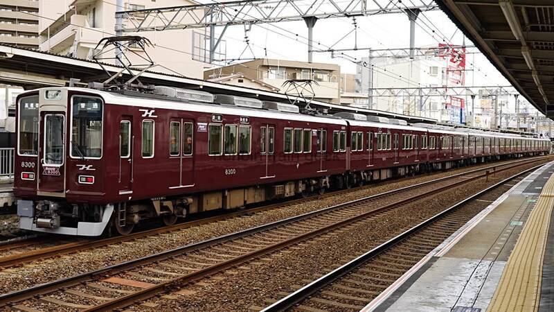 阪急京都線 8300系【その1】前期型「額縁タイプ」 - のんてつ nonbiri