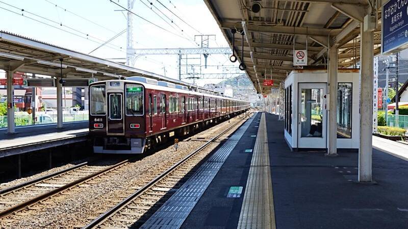 阪急京都線 8300系【その1】前期型「額縁タイプ」 - のんてつ nonbiri