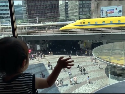 有楽町マルイのスキューでドクターイエロー