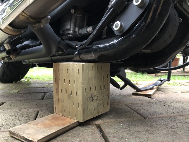 ばいくの台風対策 床束編 野良バイクおやじのブログ