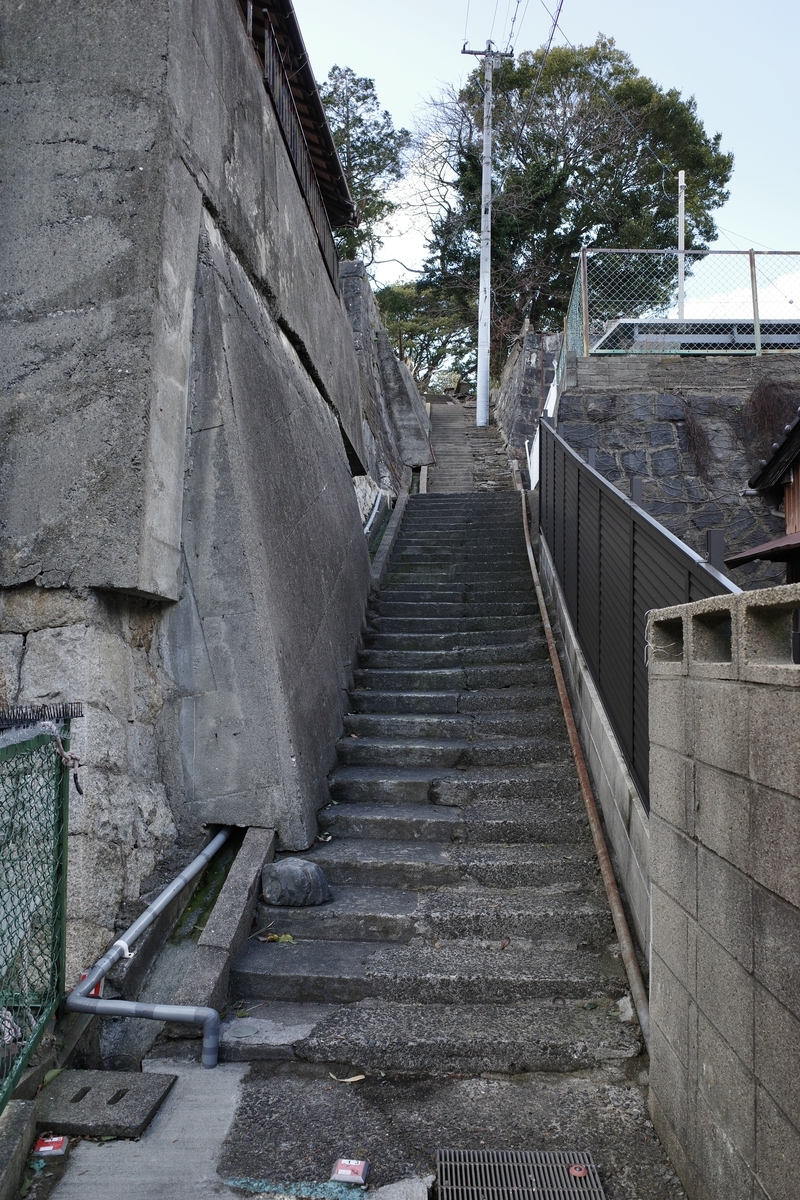下関市 : 上田中町 階段巡り - おなかがよわいお坊さんはあわてない