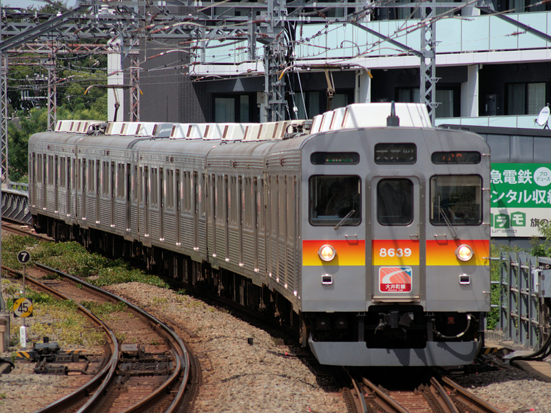 過酷な通勤輸送を支え続け40年の功労車・東急8500系【4】 - 旅