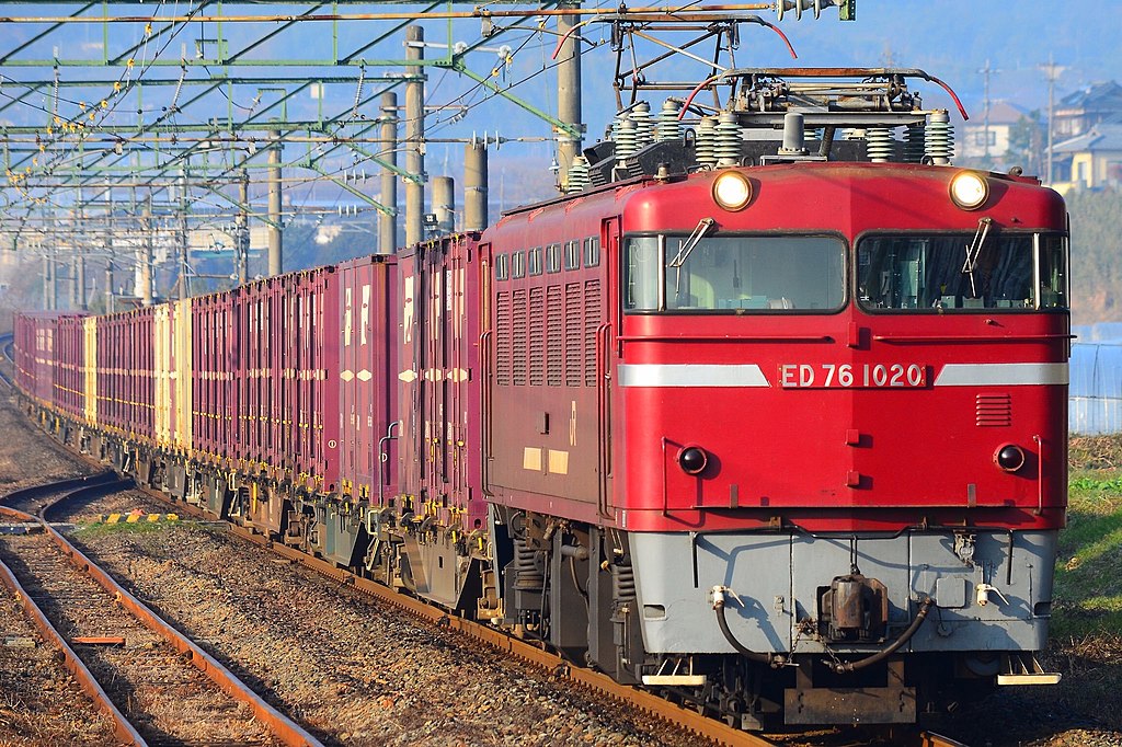 EF510 300番台の増備で置き換えが確実になった九州の赤い電機の軌跡