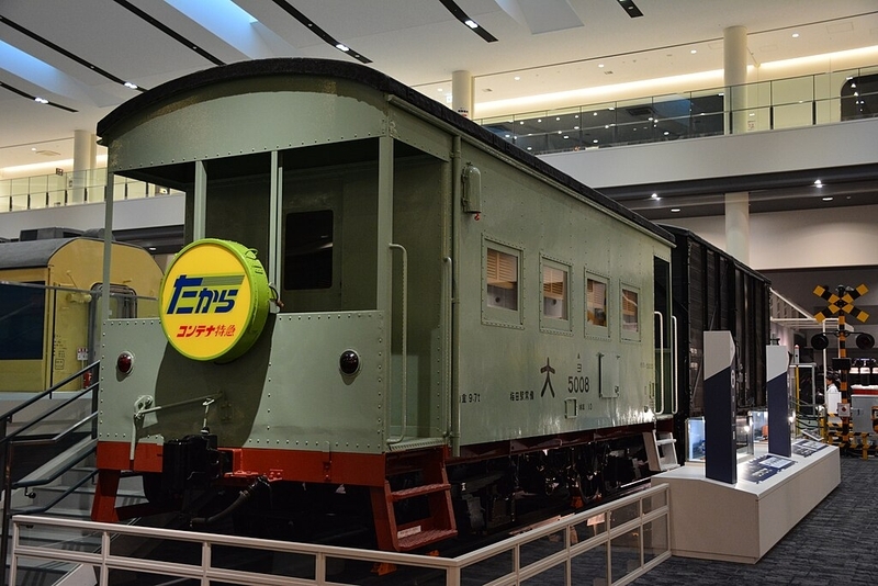 貨物列車緩急車照明 国鉄初のコンテナ特急を支えた高速車掌車「