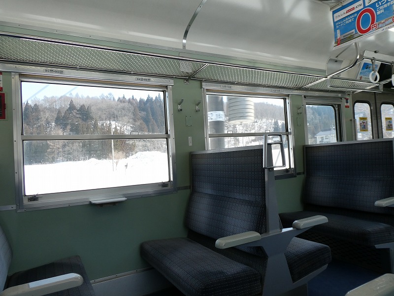 直江津の転車台を見た後、越後トキめき鉄道のスイッチバックと妙高の