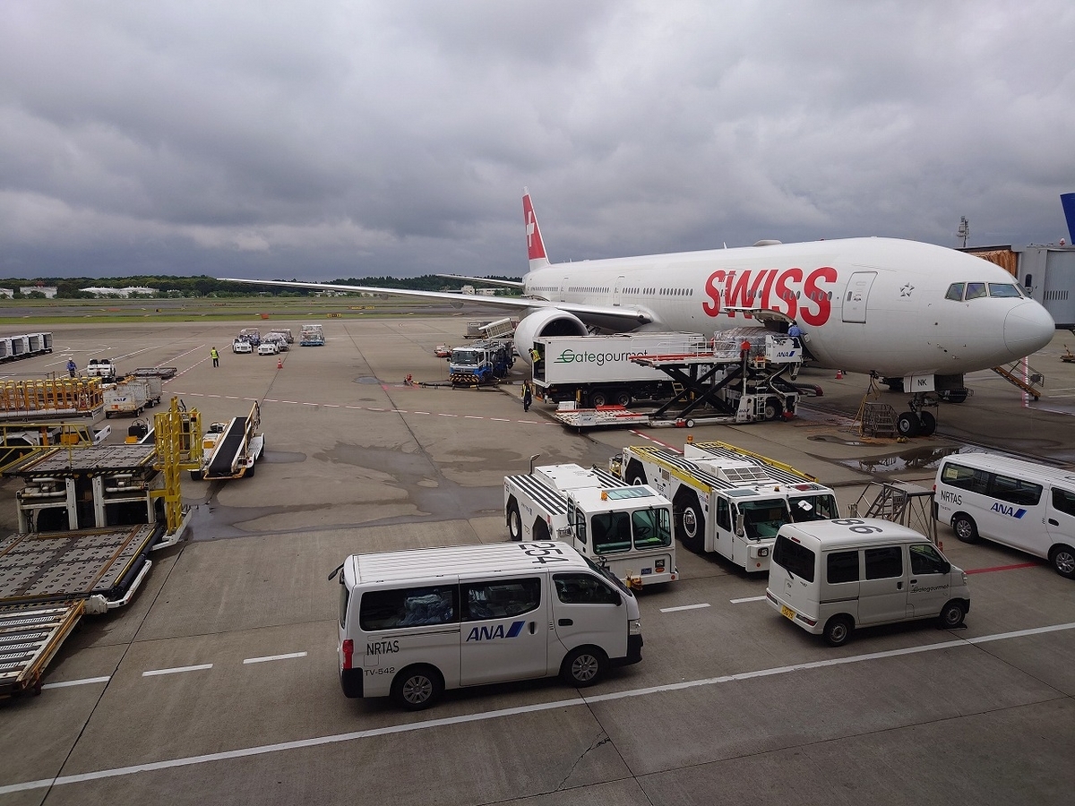 SWISSビジネスクラス搭乗記｜日本からスイスへの唯一の直行便で快適な