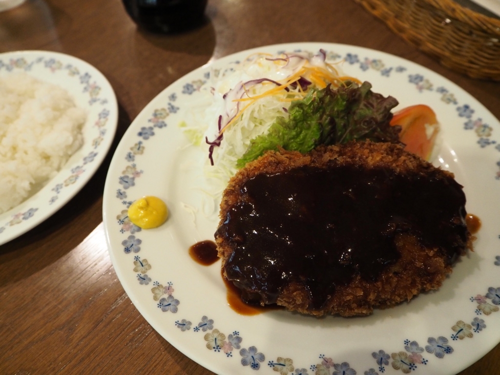 鹿児島空港の洋食屋さんで黒豚メンチカツ キッチンさつま ほるひーとの日記