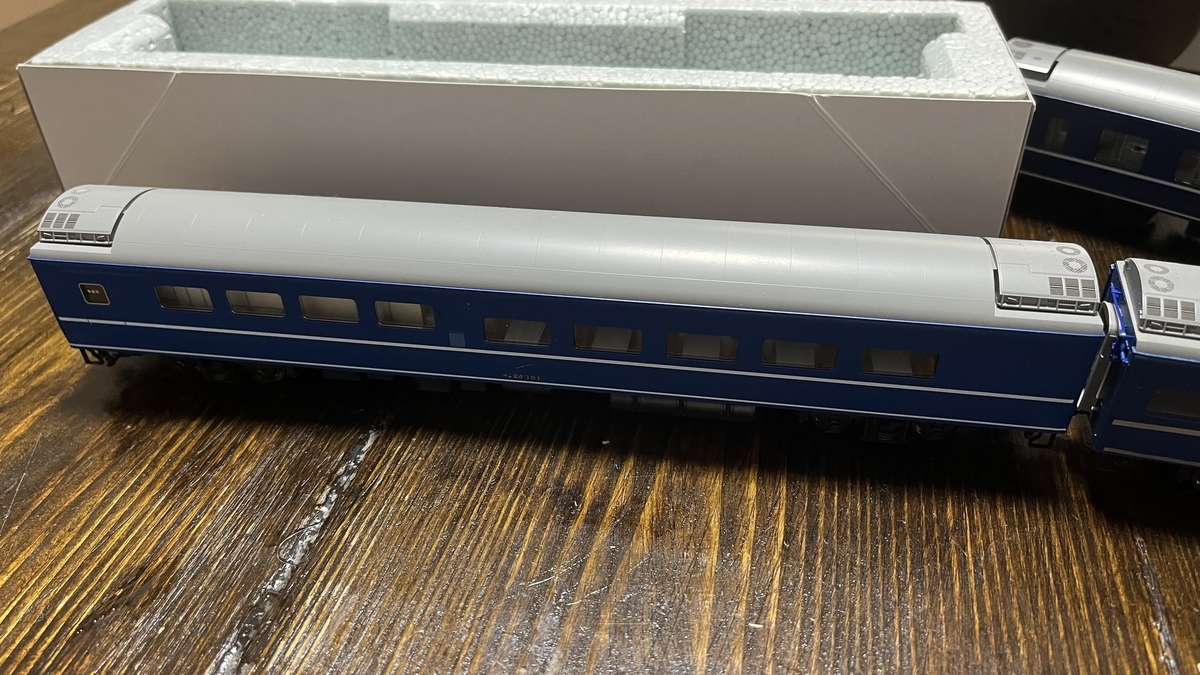 KATOのオシ24をオハ24にする - HOゲージの工作メモ