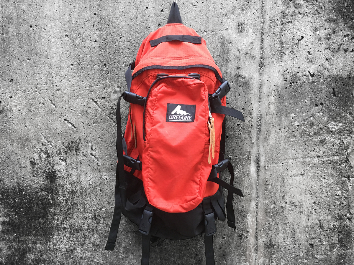 グレゴリー デイアンドハーフ シングルポケット 1