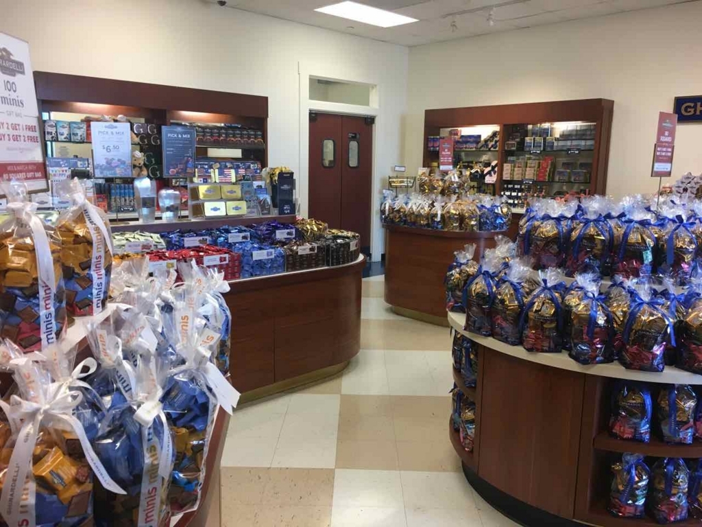 Ghirardelli Chocolate Factory Outlet