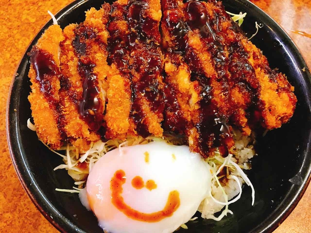 魅惑のサクサクとんかつ！行列のできるかつ丼・吉兵衛・三宮本店