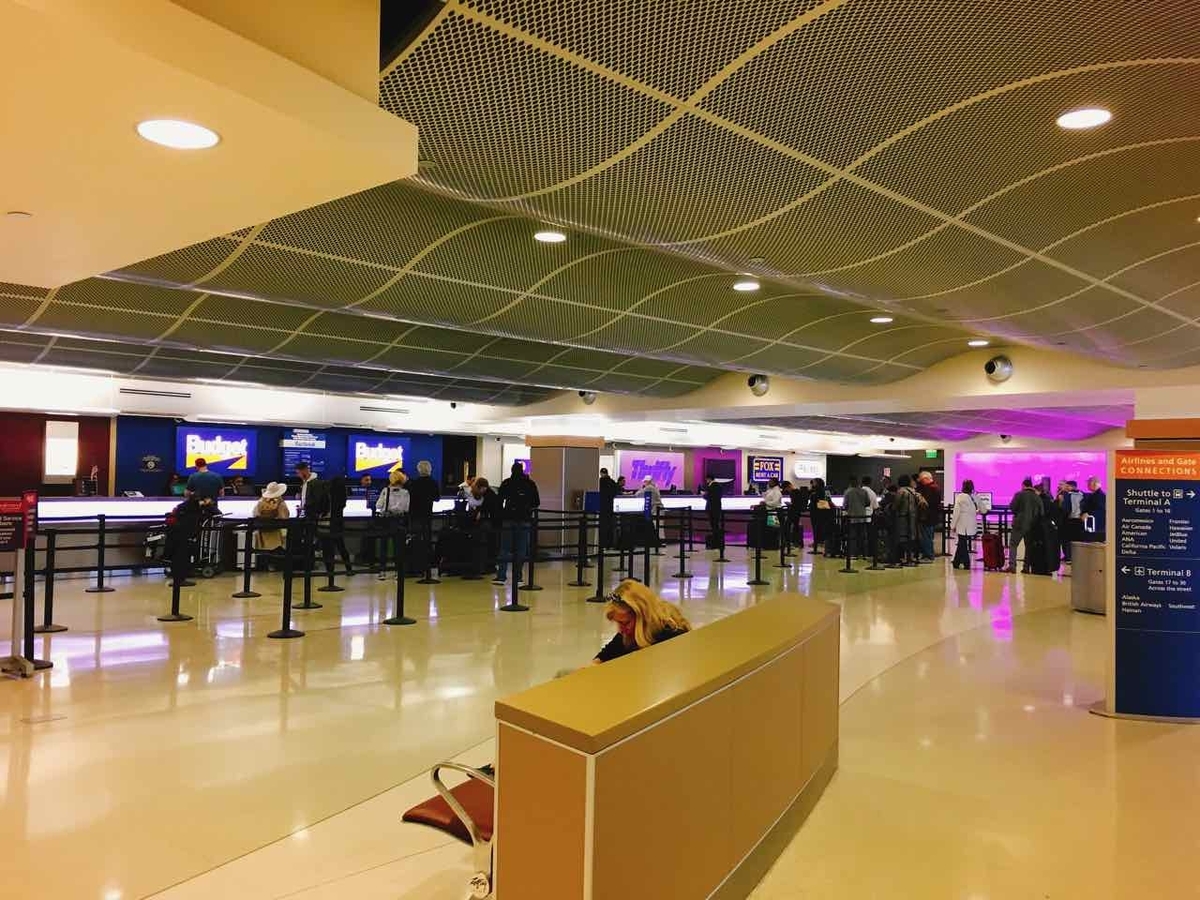 ローカル情報 知らないと損する アメリカでレンタカーを安く借りるコツを大公開 みりタビ