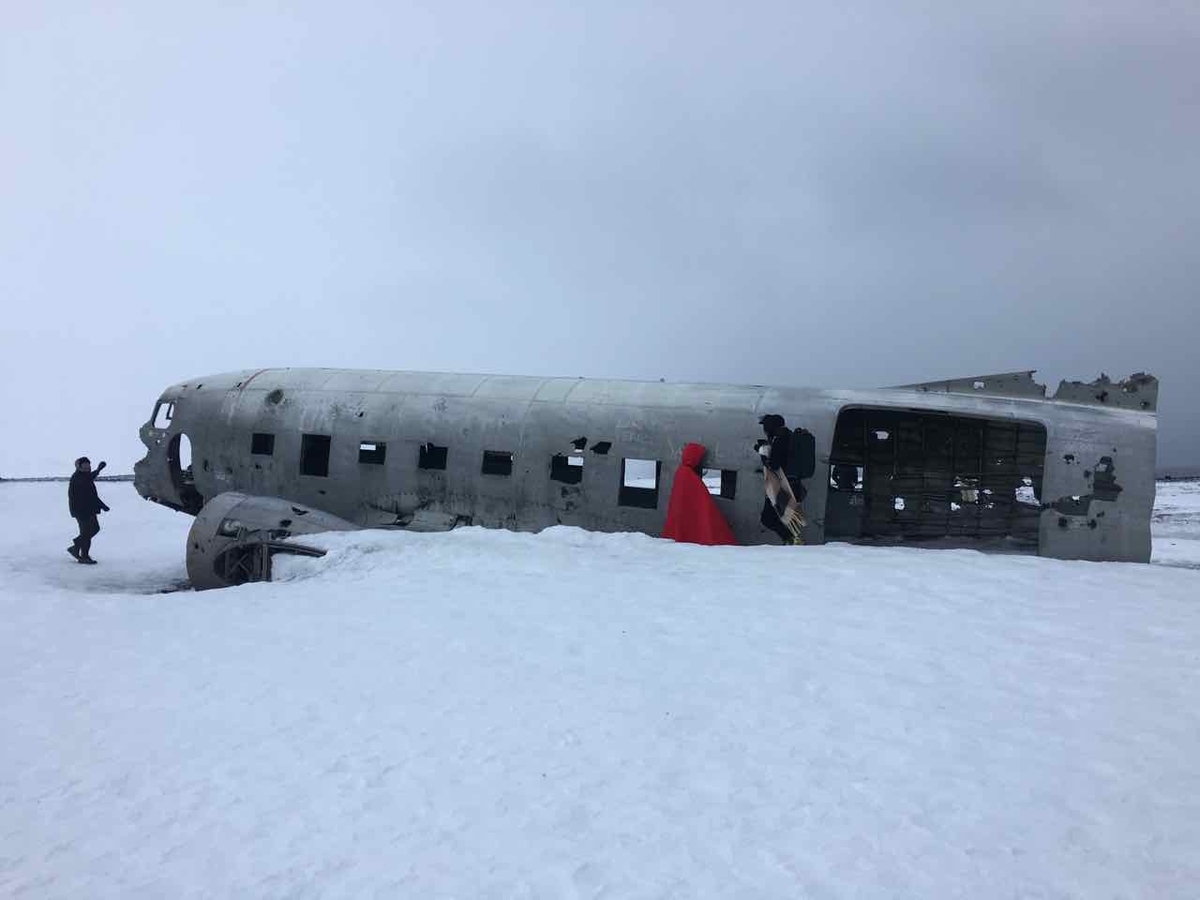 アイスランド　墜落飛行機