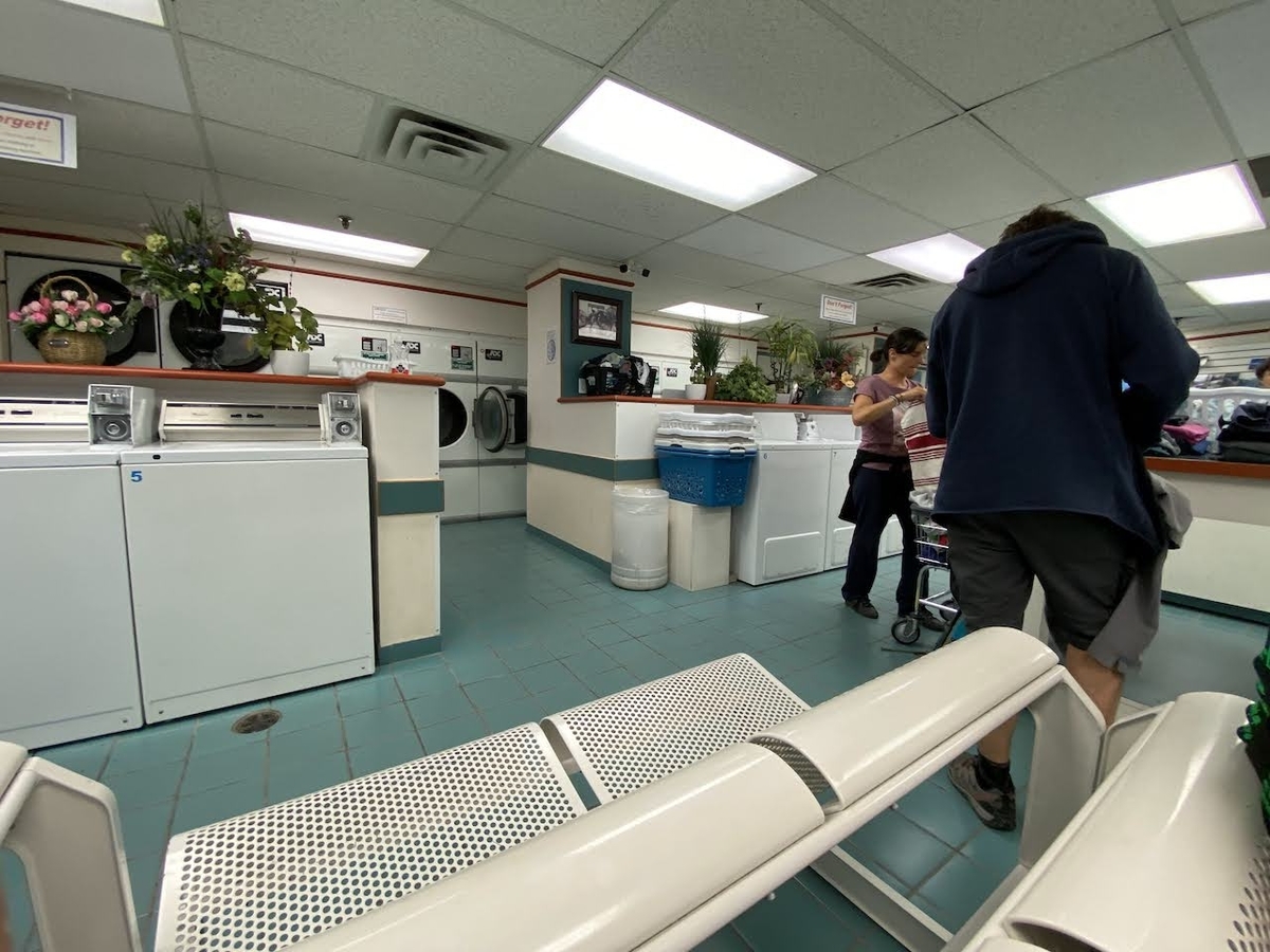 【写真入解説】カナダのコインランドリーの利用方法と洗濯方法 みりタビ
