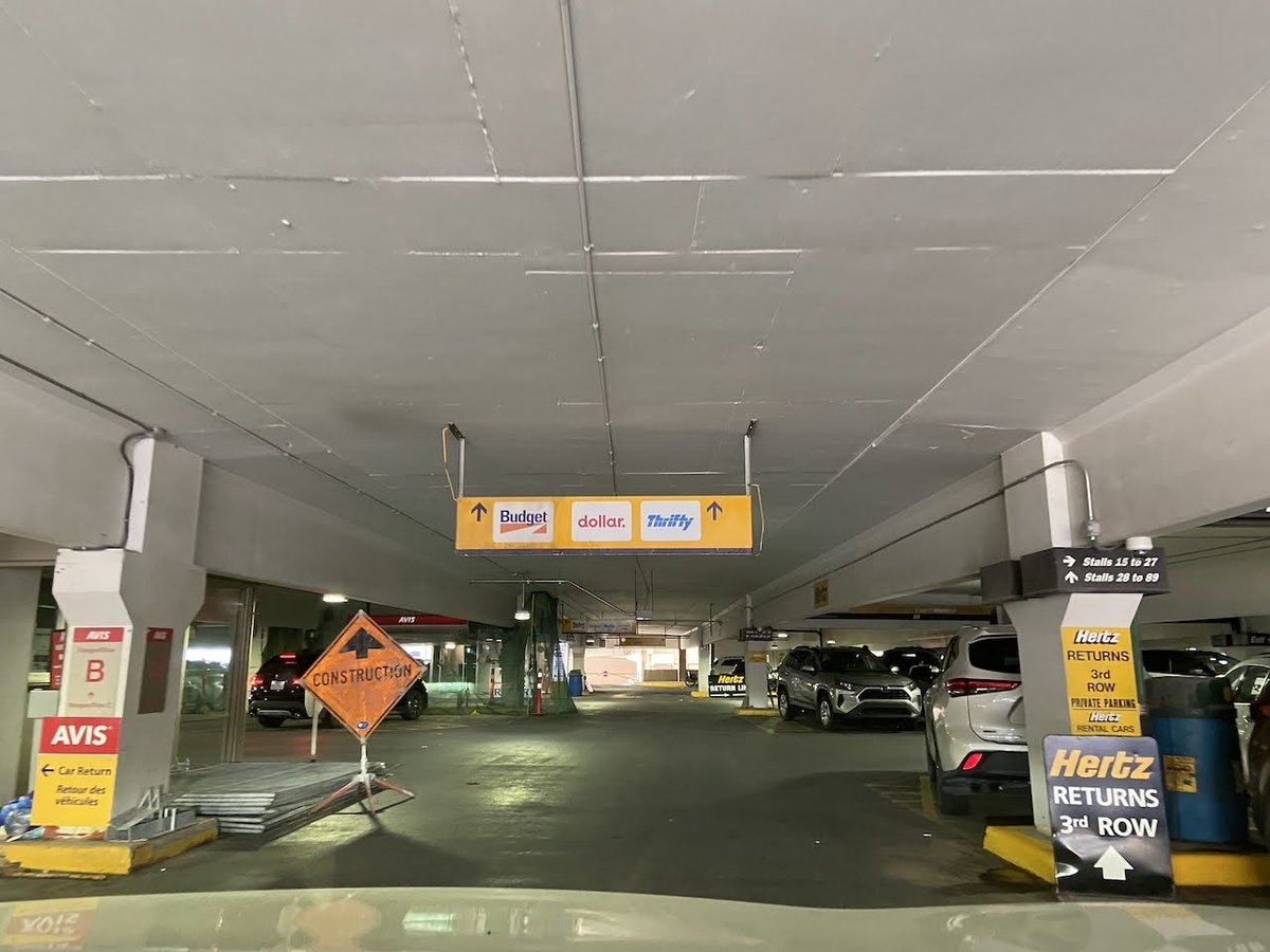 カルガリー空港レンタカー