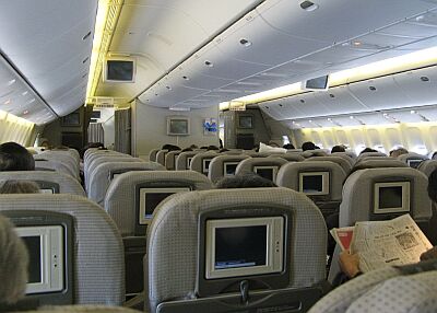 3人に1人はコンタクトレンズをしたまま飛行機の中で寝てしまう 瞬間ニュース