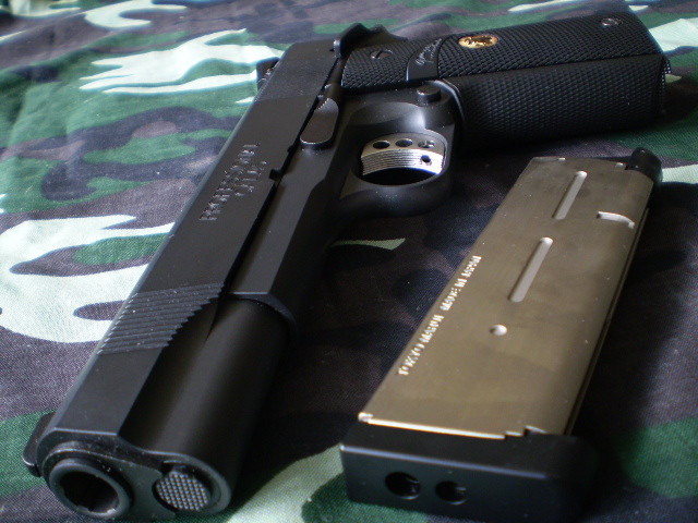 東京マルイ MEU PISTOL 塗装品 塗装一切なし！東京マルイ MEUピストルをあのプロップ（消耗品軍団）風