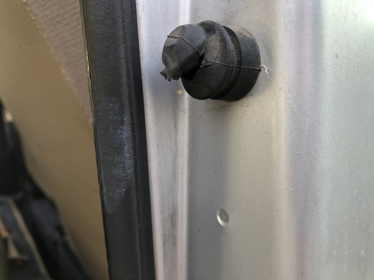 ドアスイッチブーツ交換 たちごけworks