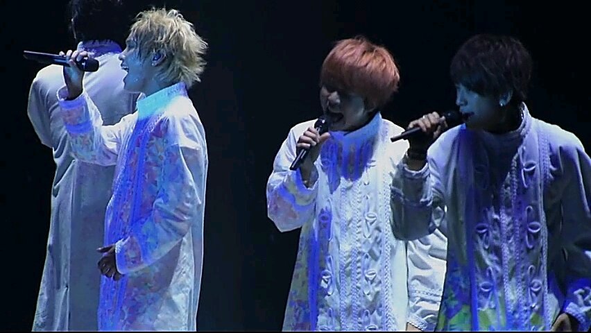 NEWS LIVE TOUR 2016 QUARTETTO」が発売されたので、好きな演出と衣装