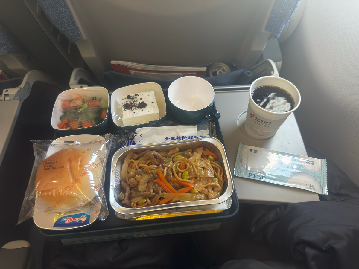CA703機内食の写真