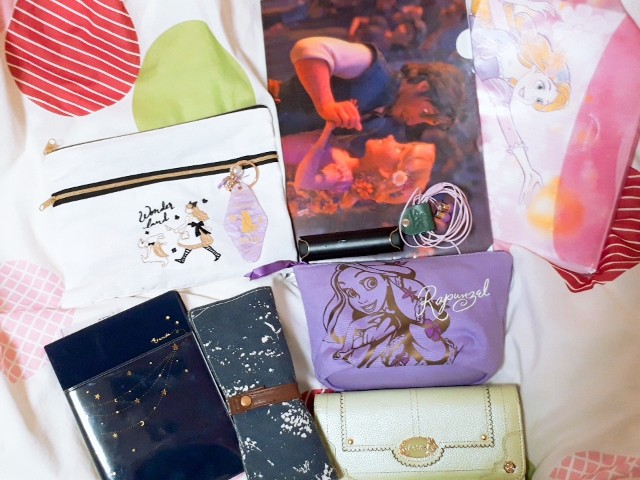 Jdジャニヲタのカバンの中身 気の抜けきったアップルサイダー Jdジャニヲタのカバンの中身 気の抜けきったアップルサイダー