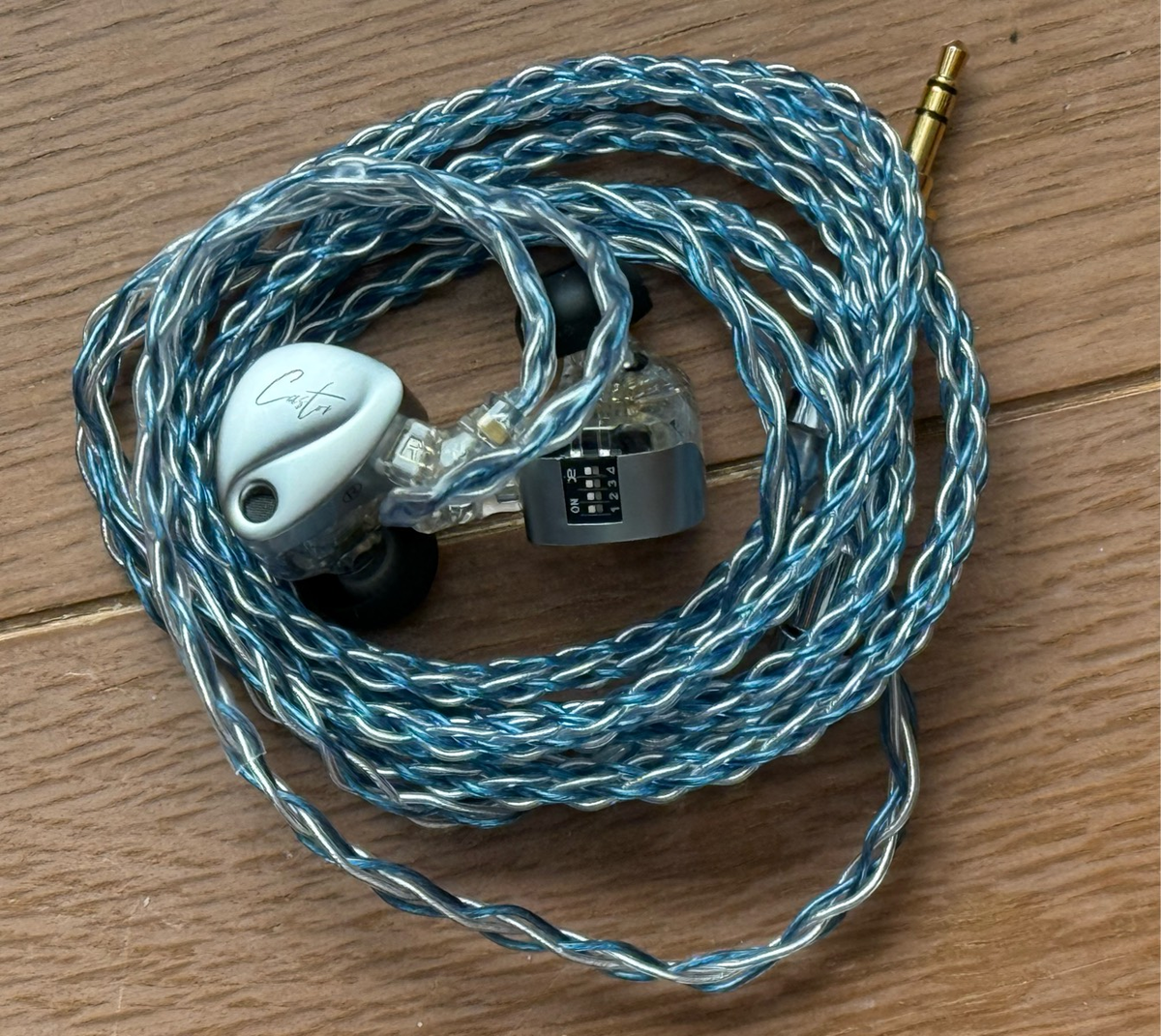THIEAUDIO HYPE 4 ＋NICEHCK DragonScale龍鱗 THIEAUDIO HYPE 4 ＋NICEHCK DragonScale龍鱗