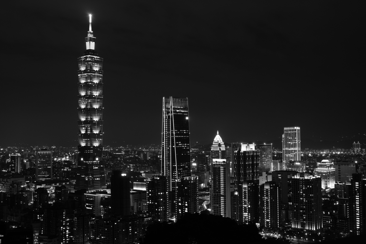 台湾の絶景 台湾１の夜景スポット 象山 に登ってみた んとみなのカメラと旅行と食べ物と