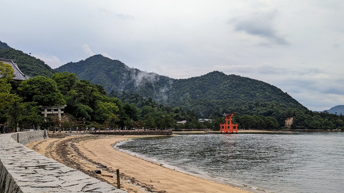 厳島神社の大鳥居