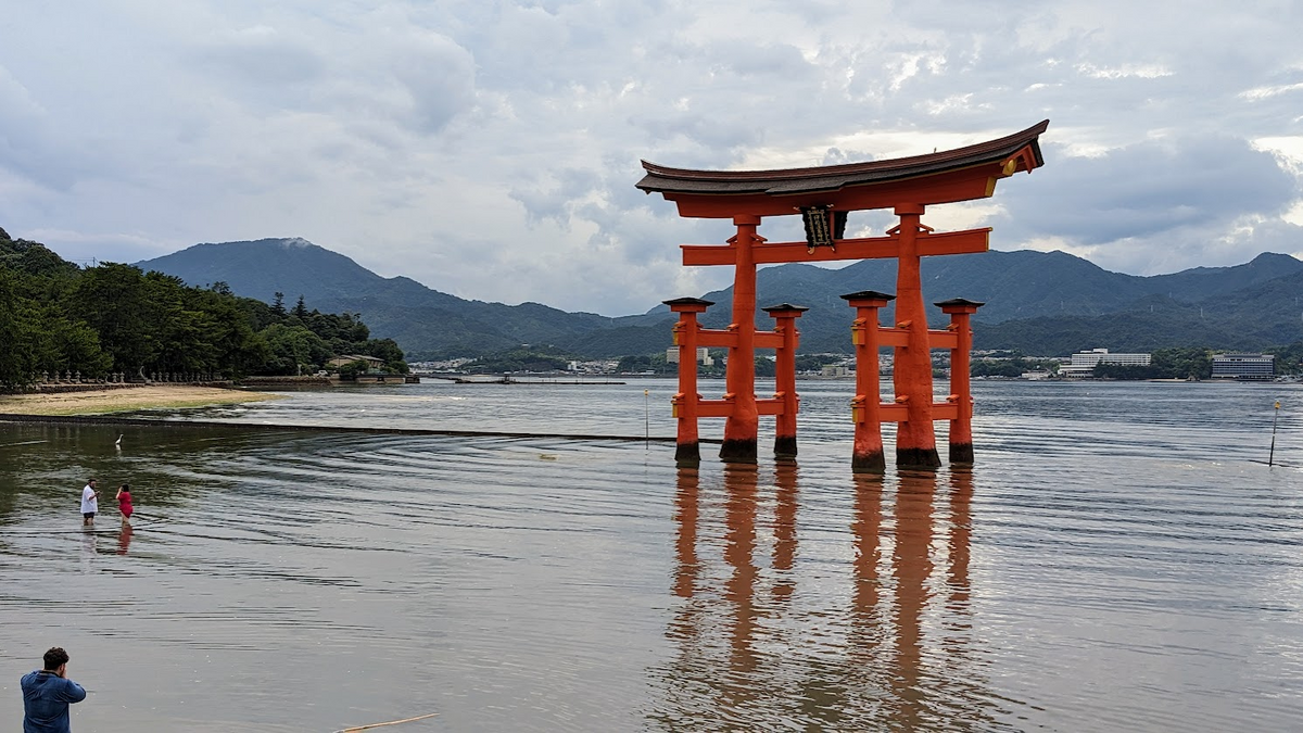 厳島神社の大鳥居