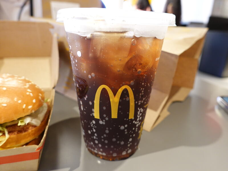 米国の McDonald's で買ったコカ・コーラ S の写真