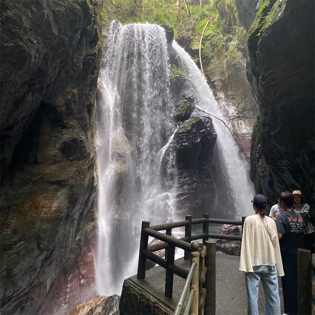 高知県で自然を肌で感じる旅【中津渓谷県立自然公園】 - ぬか袋のブログ