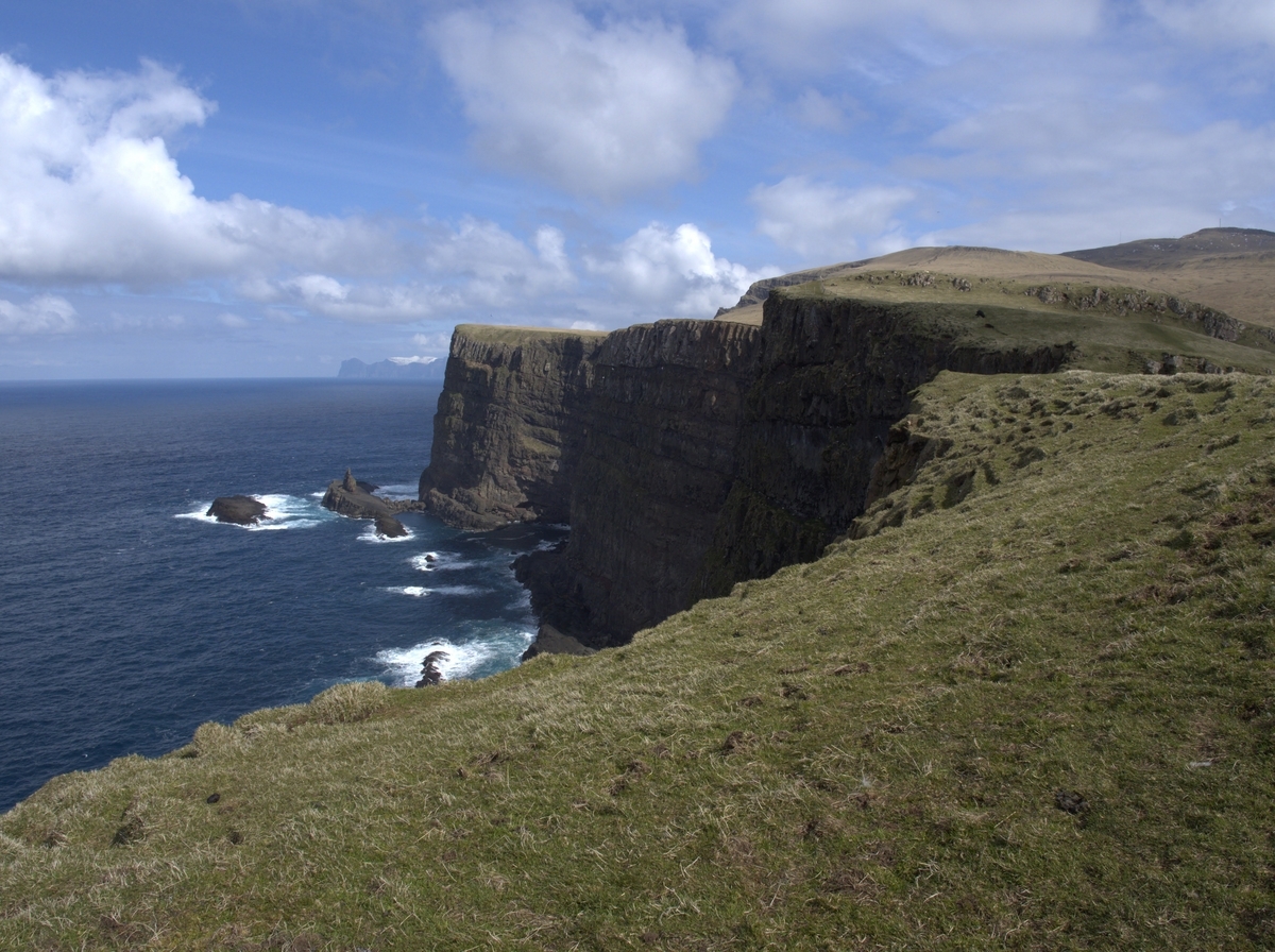 Cliff edge of Mykines