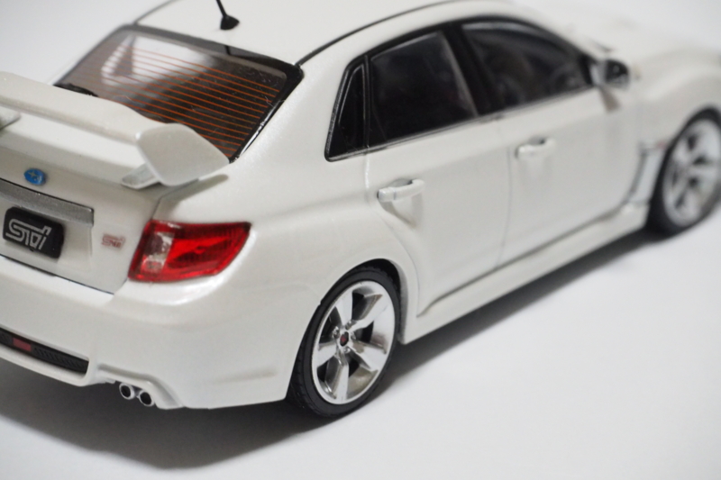 EBBRO 1/43 SUBARU IMPREZA WRX STI 4-DOOR - nullgadget