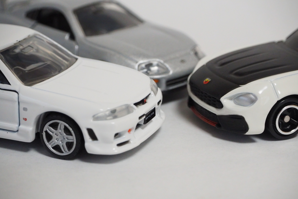 2017年 4月新車) トミカプレミアム NO.13 日産 スカイライン GT-R (R33