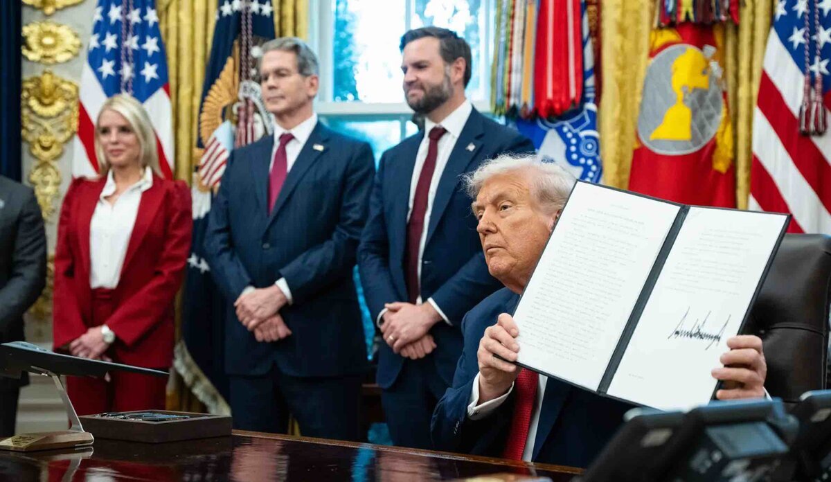 トランプ政権がTikTok米国版に道を開く──14億ドル評価の舞台裏と日本への示唆