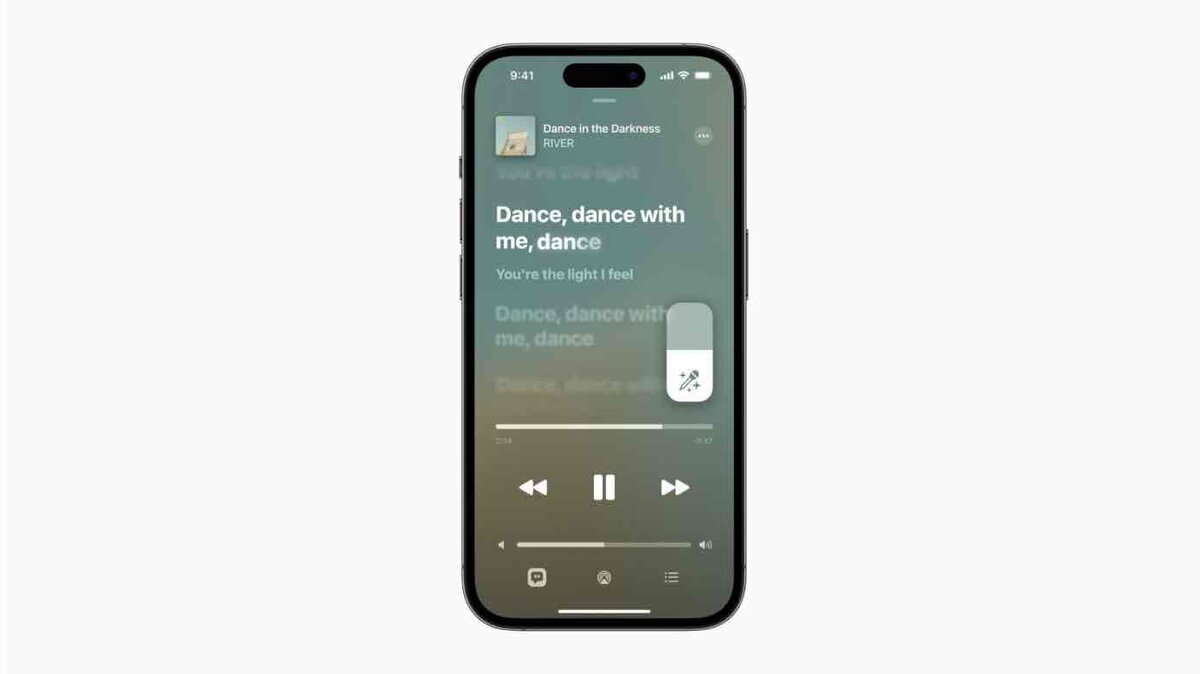 iPhoneでApple Musicを再生している画面。楽曲『Dance in the Darkness』の歌詞がリアルタイムで表示され、オフラインでも閲覧できる新しい歌詞機能を示している。