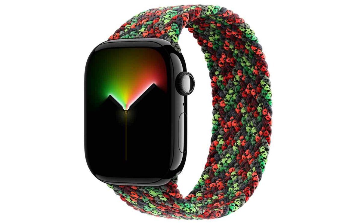 Unity Connectionブレイデッドソロループを装着したApple Watch。赤・緑・黒の編み込みバンドが立体的に見えるプロモ画像