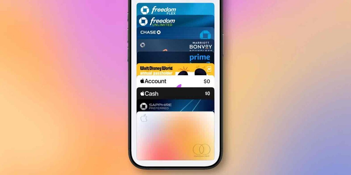iPhoneのApple Wallet（ウォレット）アプリに、Chase、Marriott Bonvoy、Apple Cardなどの複数のクレジットカードやキャッシュカードが重なって表示されている画面。iOS 26.4で導入される、サードパーティアプリ内でのクレジットカード情報の自動保存・入力機能を説明するイメージ