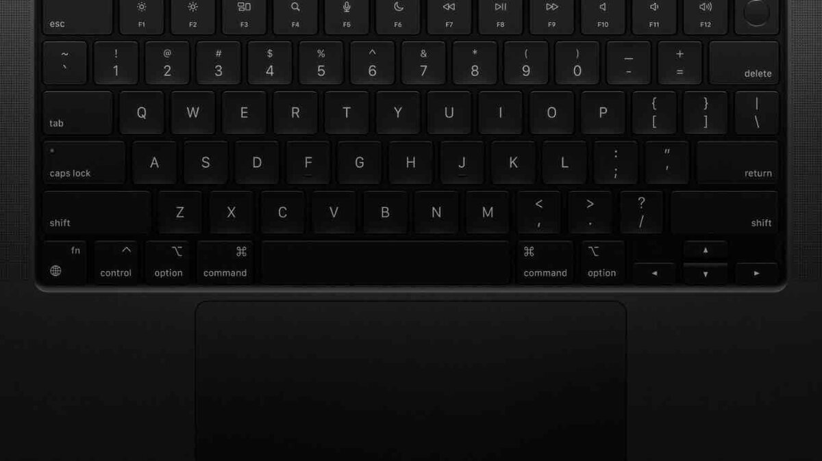 MacBook Air・MacBook Proの従来USキーボードレイアウト、Tab・Caps Lock・Shift・Return・Deleteが文字表記のキー