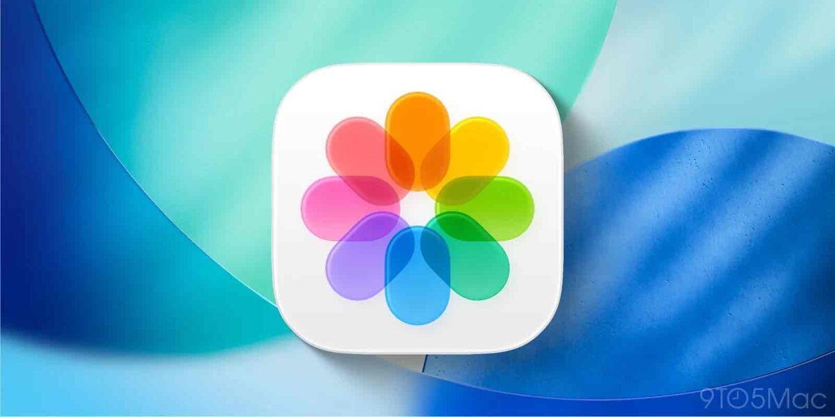 青とミント色の抽象的な背景の中央に、カラフルな花形のApple写真アプリアイコンが大きく表示されている画像