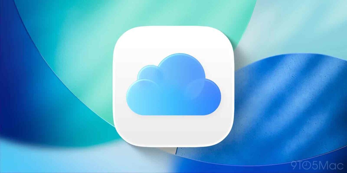 青いiCloudのアプリアイコンが、水色から青のグラデーション背景の中央に置かれている